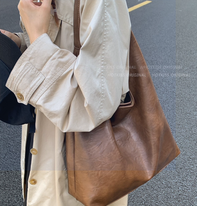 [$39.99] Large capacity retro underarm bag